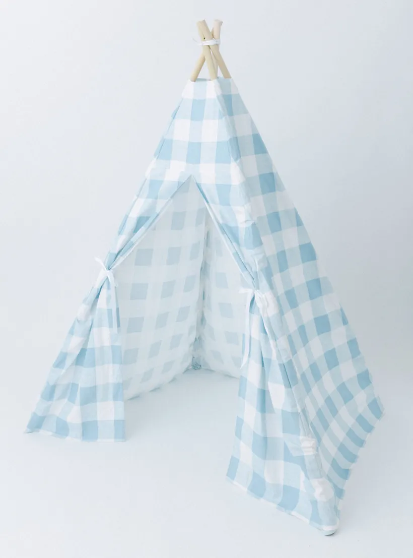 E & E Teepee: Charles