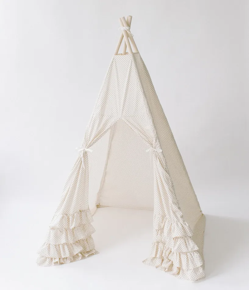 E & E Teepee: Colette