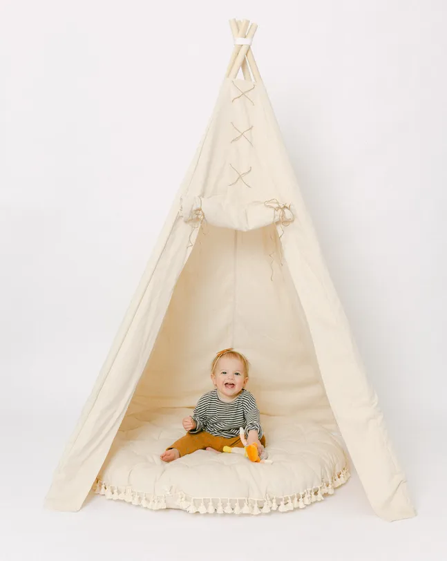 E & E Teepee: Ethan