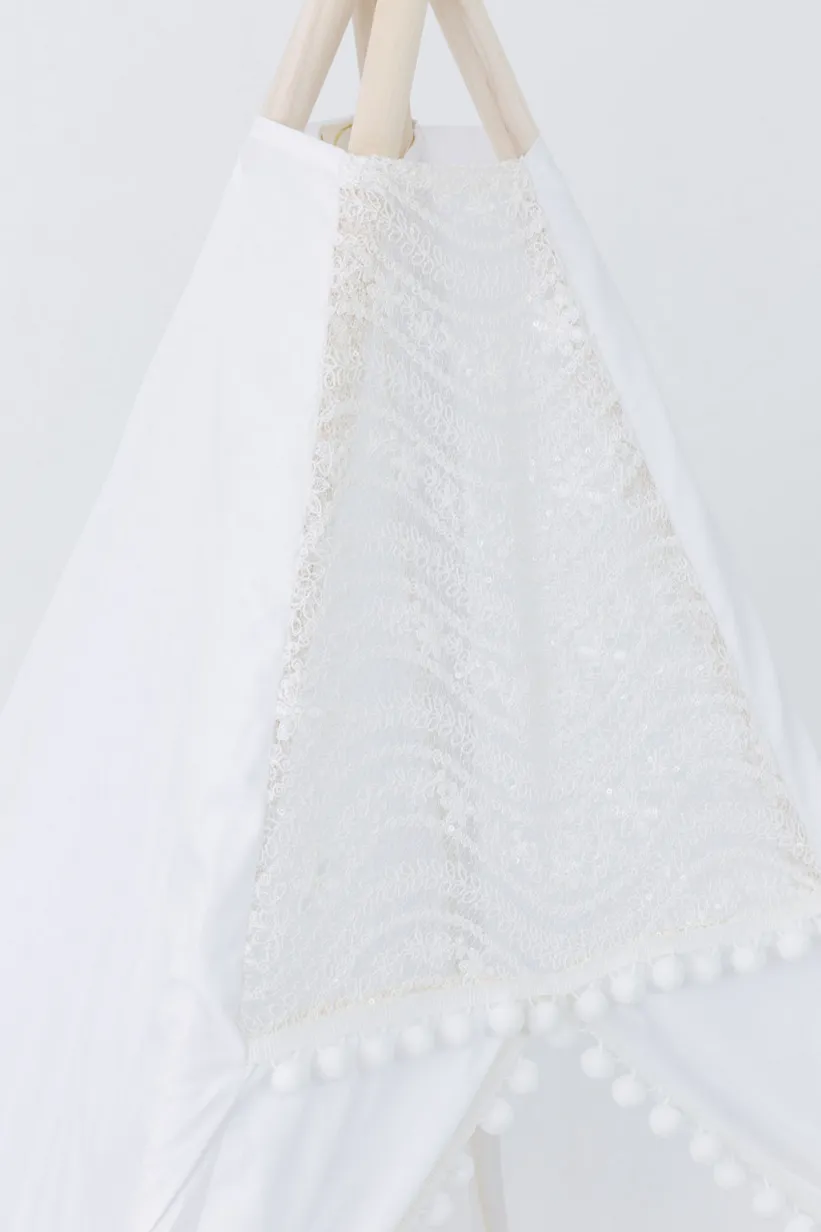 E & E Teepee: Evelyn